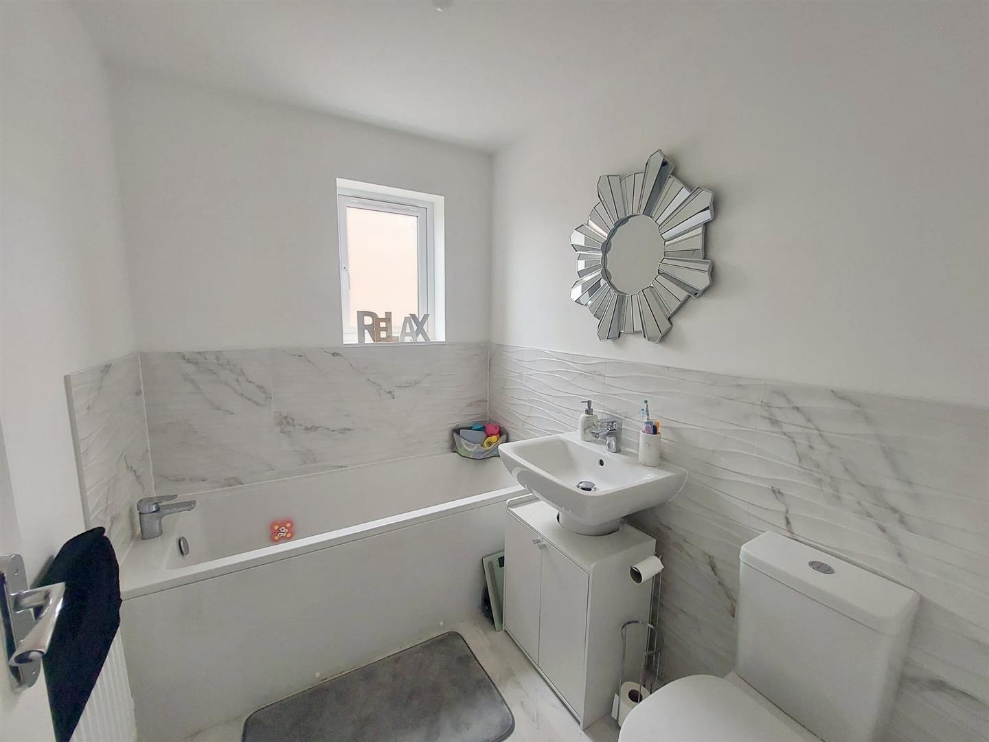 Clos Benallt Fawr, Pontarddulais, Swansea, SA4 0TQ